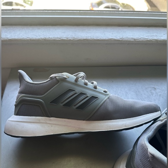 Men's Adidas Grey Athletic Trainers - Picture 6 of 6